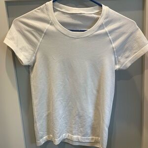 Lululemon Swiftly Yech Race Length Short Sleeve